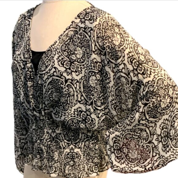 Worthington BOHO Floral Chiffon Layered Smocked Waist Blouse L Black & White 96K - Picture 3 of 7